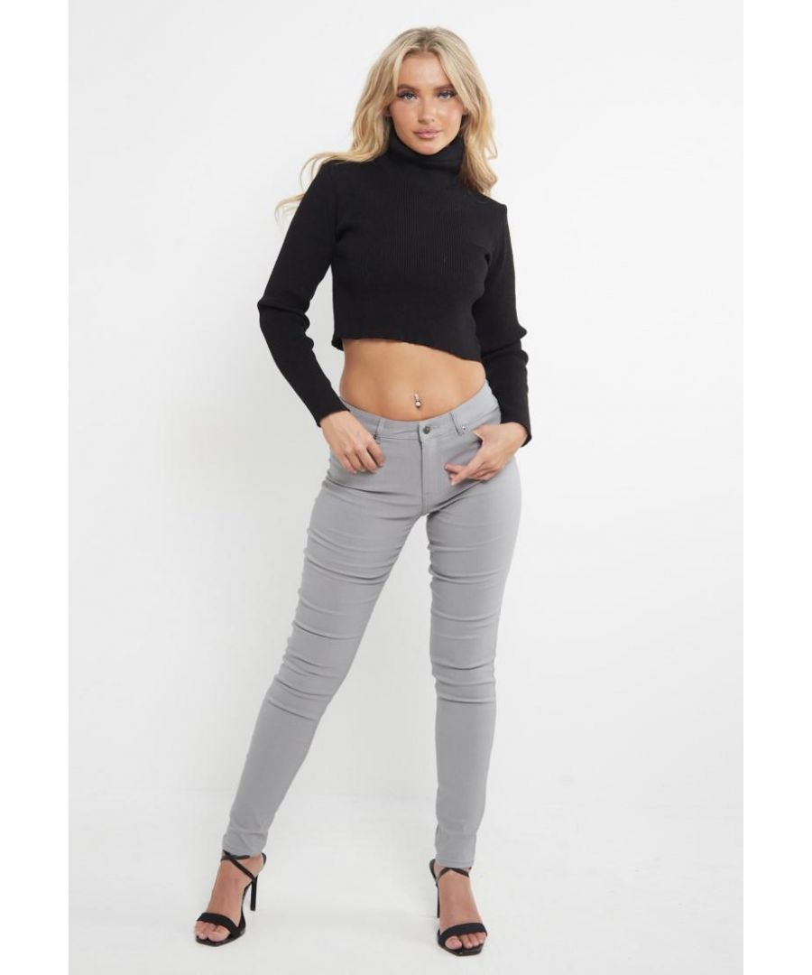 MYT Skinny Super Stretch chinobroek voor dames. Superstretch voor extra comfort. Knoopsluiting, ritssluiting. Merkknoop en klinknagels. 70% viscose, 26% polyamide, 4% elastaan. Mag in de wasmachine. Ideaal voor vrijetijds- en kantoorkleding.