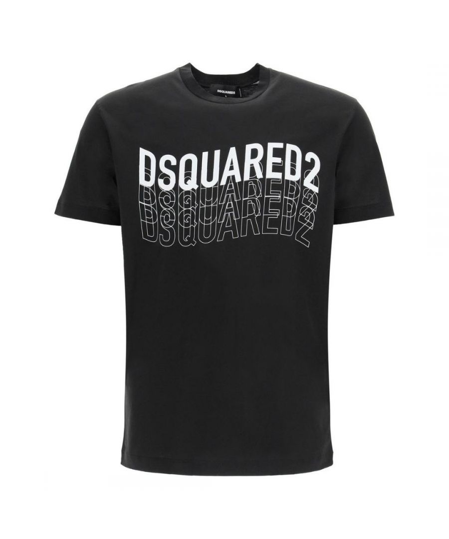 Dsquared2 multi-logo golf zwart T-shirt. D2 zwart T-shirt met korte mouwen. Cool Fit-stijl, valt op maat. 100% katoen, gemaakt in Italië. D2 Wave-branding met meerdere logo's. S74GD0829 S22427 900