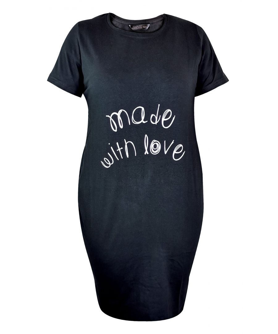 Ladies Jersey Maternity Slogan Print NightieCatch your beauty sleep in this comfortably and cosy, maternity nightie. The long knee length and wide cut style to the nightie allows for a more loose yet comfortable fit around the belly, enabling you to get a good night's rest.This nightie is definitely a must-have maternity PJ shirt to add to your wardrobe. The knee length nightie allows you to have a modest fitting whilst relaxing at home.The grey nightie has a cute slogan of 