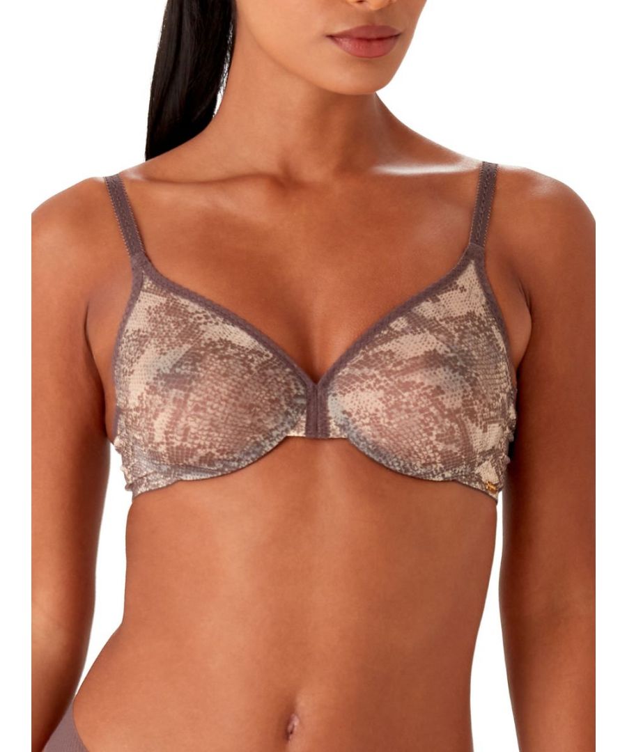 Gossard Glossies Snake Moulded Bra. With a shimmery fabric and non-padded, plunge cups. The product is recommended for hand wash only.