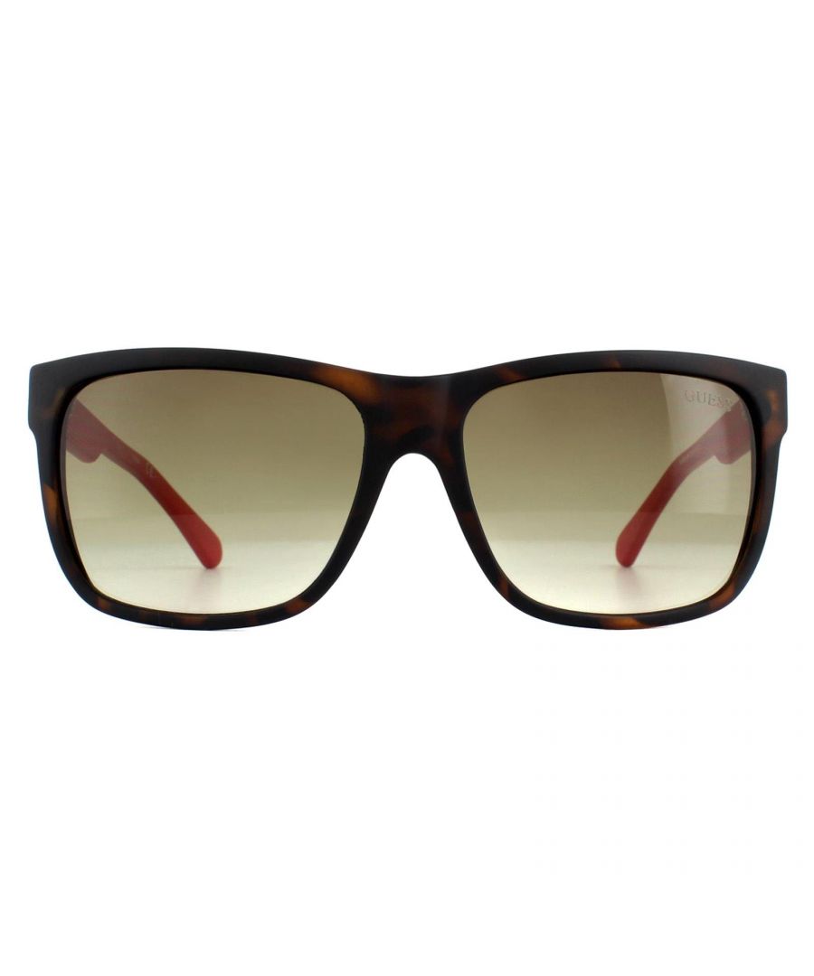 Guess zonnebrillen GU6838 56F Havana Brown Gradient zijn een frame van hoge kwaliteit gemaakt van plastic met een vierkante vorm en zijn ontworpen voor vrouwen