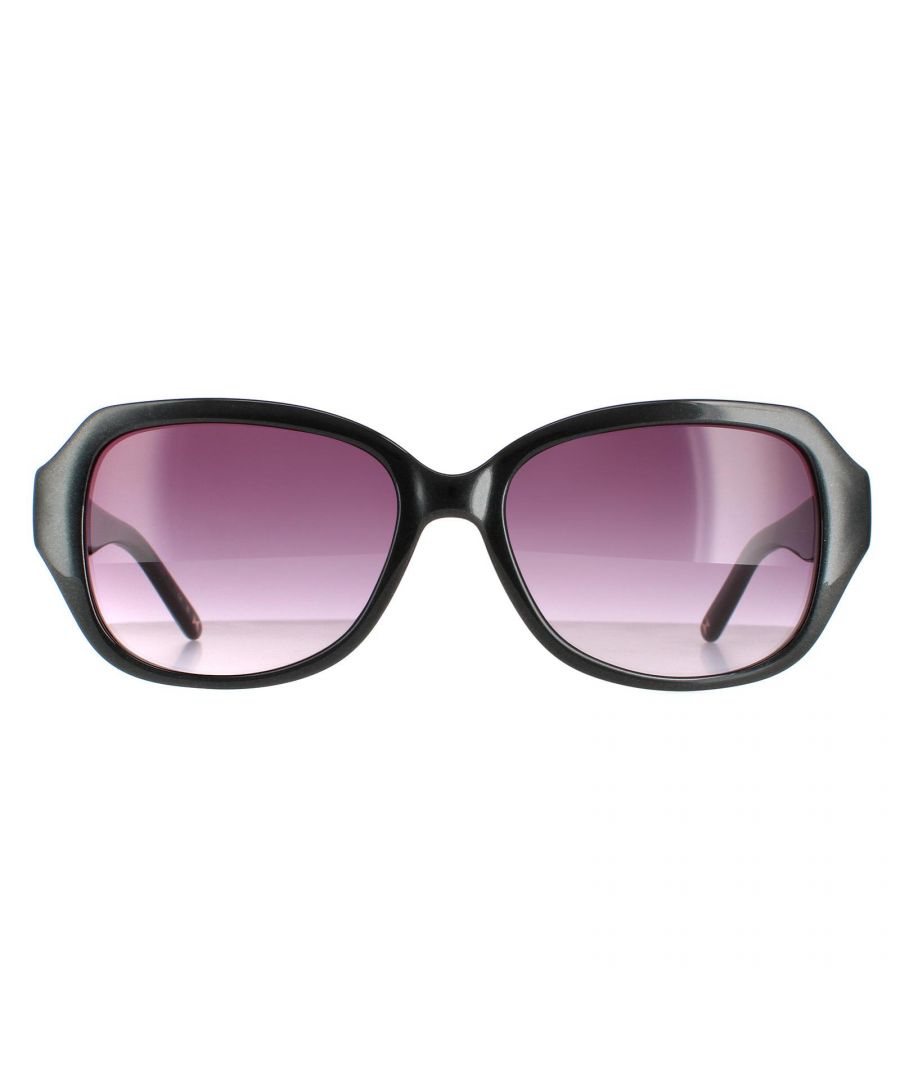 Ted Baker rechthoek Dames Zwart grijze gradiënt TB1606 MAE TB1606 MAE zijn een glamoureuze rechthoekige stijl vervaardigd van lichtgewicht acetaat. Het Ted Baker -logo is ingebed in de tempels voor merkherkenning.