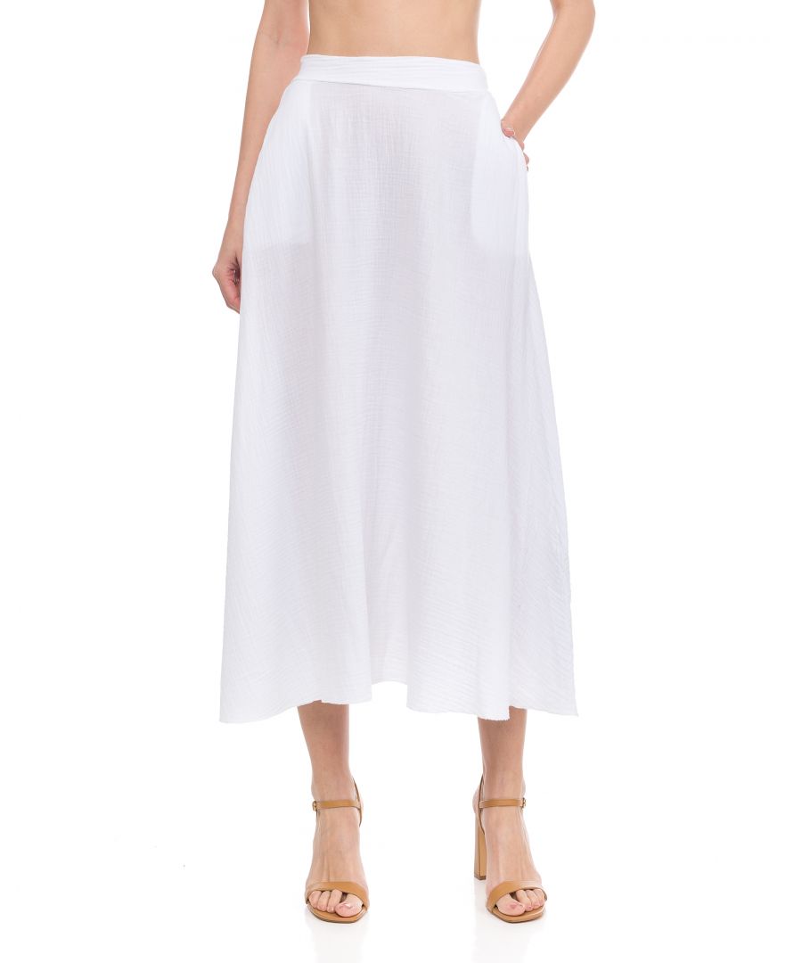 A line maxi skirt with pockets and elastic waist