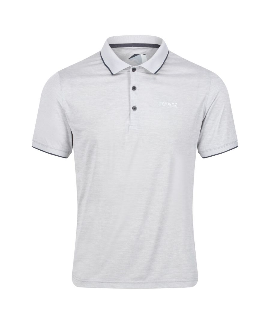 100% Polyester. Sneldrogende wicking prestaties, die u droog en comfortabel houden. Licht geribbelde kraag en manchetten. Maattabel (borst): XXS: 81-86cm, XS: 89-91,5cm, S: 94 - 96,5cm, M: 99-101,5cm, L: 104-106,5cm, XL: 109-112cm, XXL: 117-122cm, 3XL: 124,5-129,5cm, 4XL: 132-137cm, 5XL: 140-145cm, 6XL: 147-152,5cm.