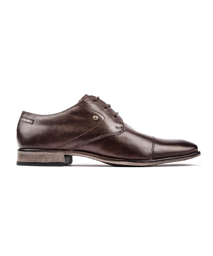 A Debonair Style And Timeless Design, The Brown Bugatti Gibson Lace-up Derby Shoe Is A Must-have For The Modern Gentleman. Featuring A Luxurious Upper With The Designer's Signature Metal Logo, Stitched Detailing And Cushioned Innersole, These Men's Shoes Are Effortlessly Stylish.