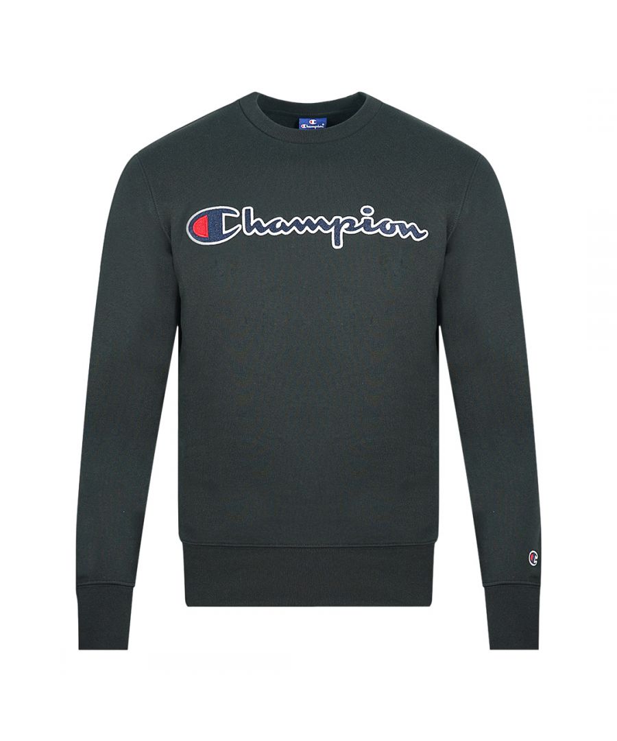 Champion Classic Script Logo zwart sweatshirt. Champion zwarte trui met ronde hals. Merklogo op de borst. 100% katoen. Elastische mouw- en taille-uiteinden. Productcode - 214720 KK001