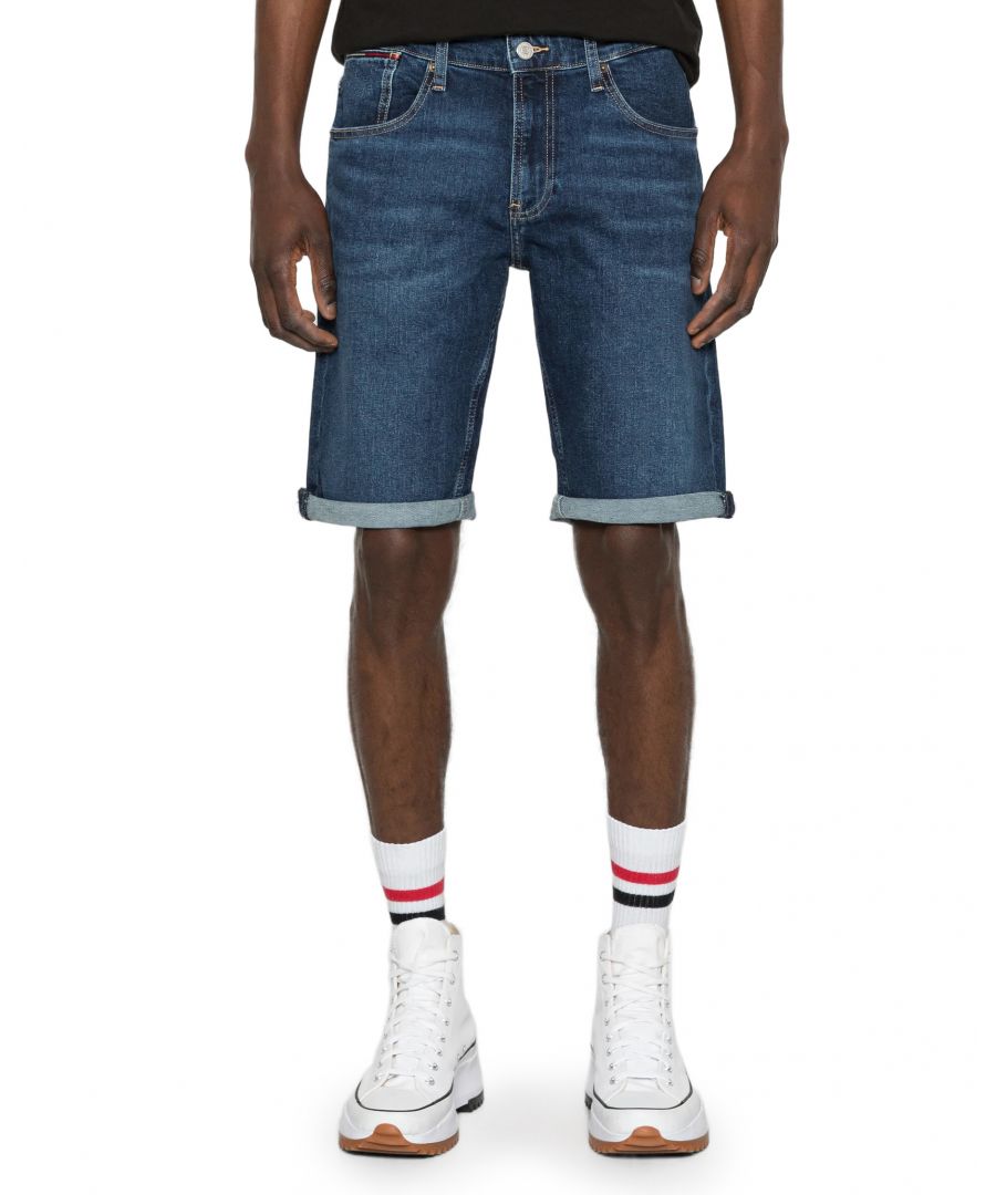 Brand: Tommy Hilfiger Jeans Gender: Men Type: Shorts Season: Spring/Summer  PRODUCT DETAIL • Color: blue • Fastening: zip and button • Pockets: front and back pockets   COMPOSITION AND MATERIAL • Composition: -99% cotton -1% elastane  •  Washing: machine wash at 30°