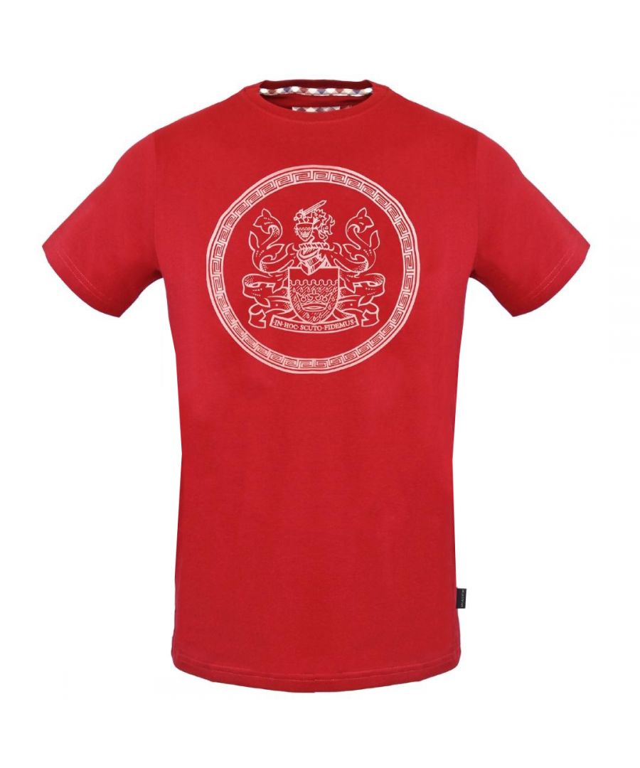 Rood T-shirt van Aquascutum met rond Aldis-logo. Rood T-shirt van Aquascutum met rond Aldis-logo. Ronde hals, korte mouwen. Elastische pasvorm 95% katoen, 5% elastaan. Normale pasvorm, past volgens de maat. Stijl TSIA17 52