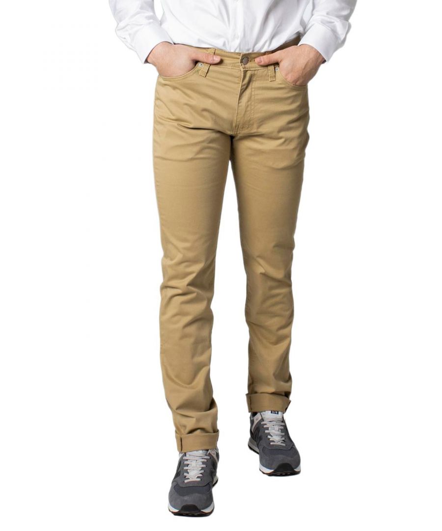 Brand: Levi`s Gender: Men Type: Trousers Season: Spring/Summer  PRODUCT DETAIL • Color: beige • Pattern: plain • Fastening: zip and button • Pockets: front and back pockets   COMPOSITION AND MATERIAL • Composition: -99% cotton -1% lycra  •  Washing: machine wash at 30° -99% Cotton -1% Lycra