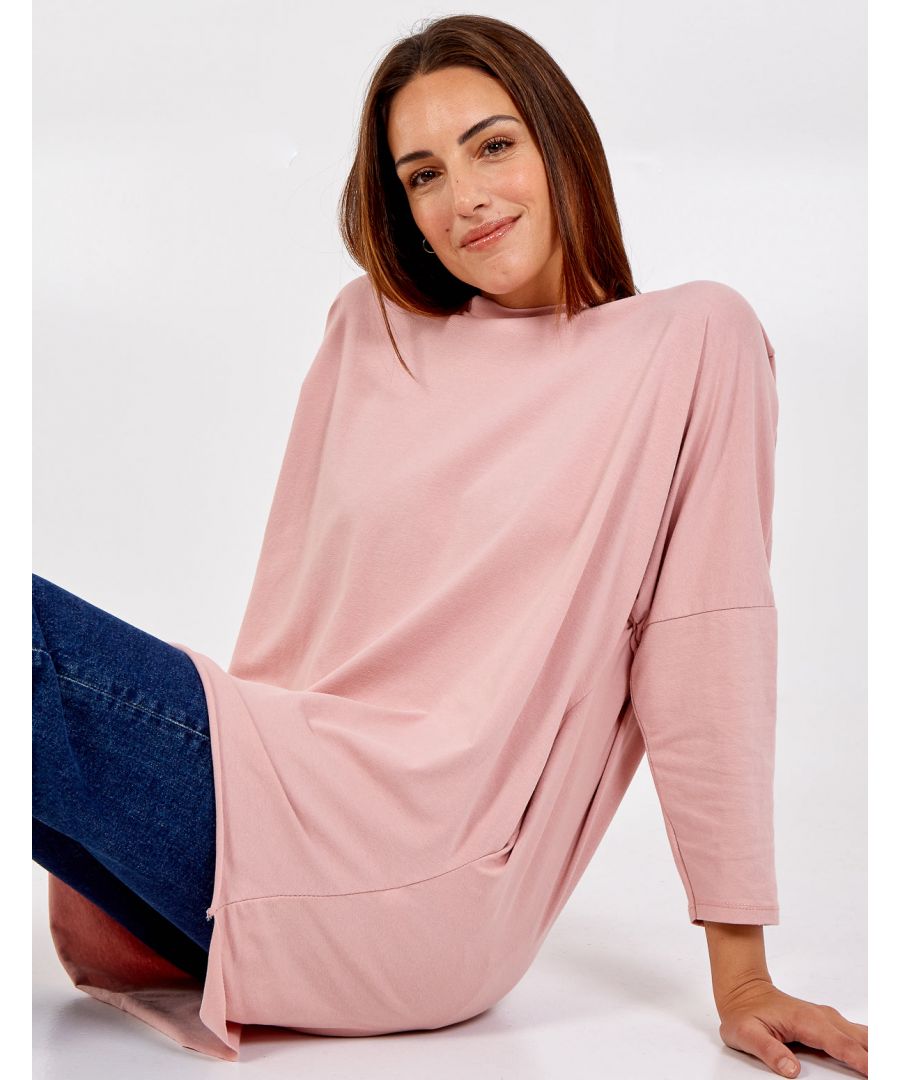 We are loving this oversized top, can be worn to work, usual school runs and even accessorised for an evening out with boots.\n100% Viscose. Made in ItalyMachine washableSleevelessApprox length 124 cmUnfastenedThis item is a ONE size that fits UK 8-14