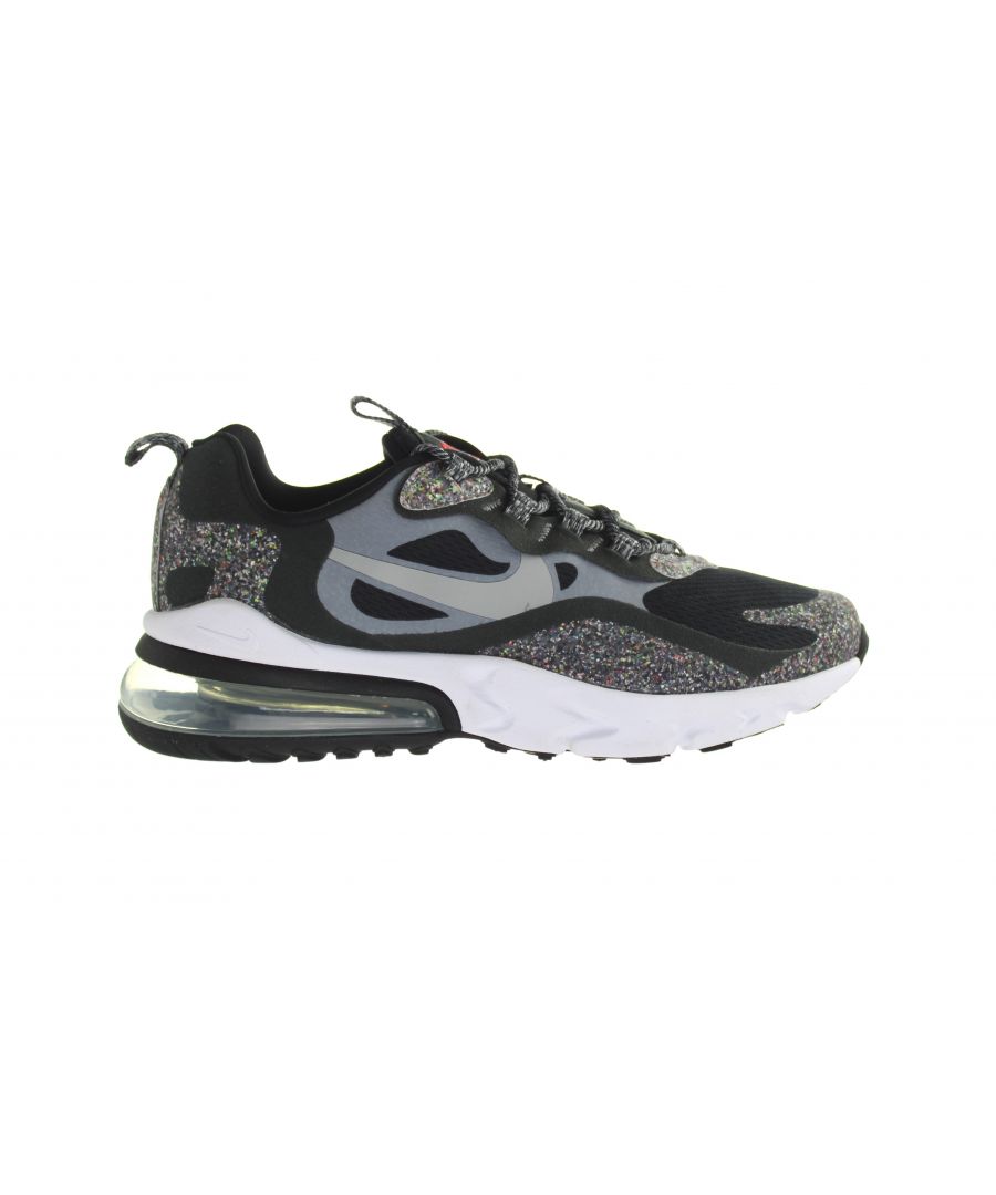 These Nike Air Max 270 React SE sneakers feature Grind overlays composed of recycled offcuts through the upper. Elsewhere on the upper, there is a Light Smoke Grey swoosh, black accents and a blueish Smoke colour on the mid-quarter that’s also visible through the transparent heel window. Finally, a White React foam midsole ensures maximum comfort.