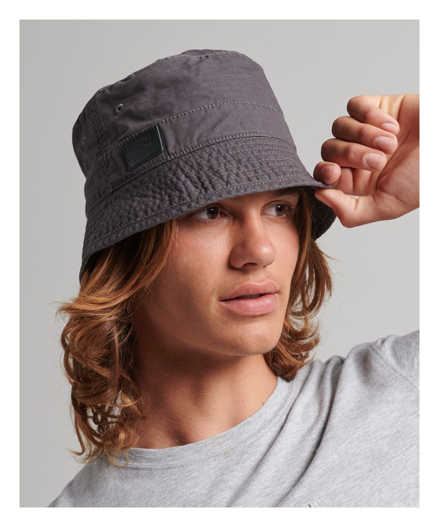 You can be sure that your accessories will be as stylish as your outfit with this Vintage My Generation bucket hat. If you love retro vibes, then this is the hat for you.Eyelet detailingLeather patchSignature logo patches
