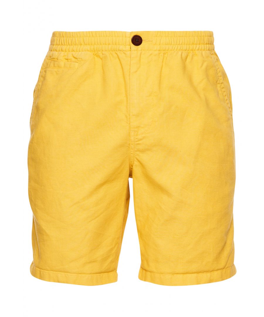 Feel stylish and comfortable this summer with Superdry's Linen Sunscorched Shorts. Crafted in breathable, lightweight linen.Tapered Fit. With room on the thigh, tapered shorts give a contemporary and more tailored look.Elasticated waistbandZip and button fasteningFive-pocket designSignature logo patch