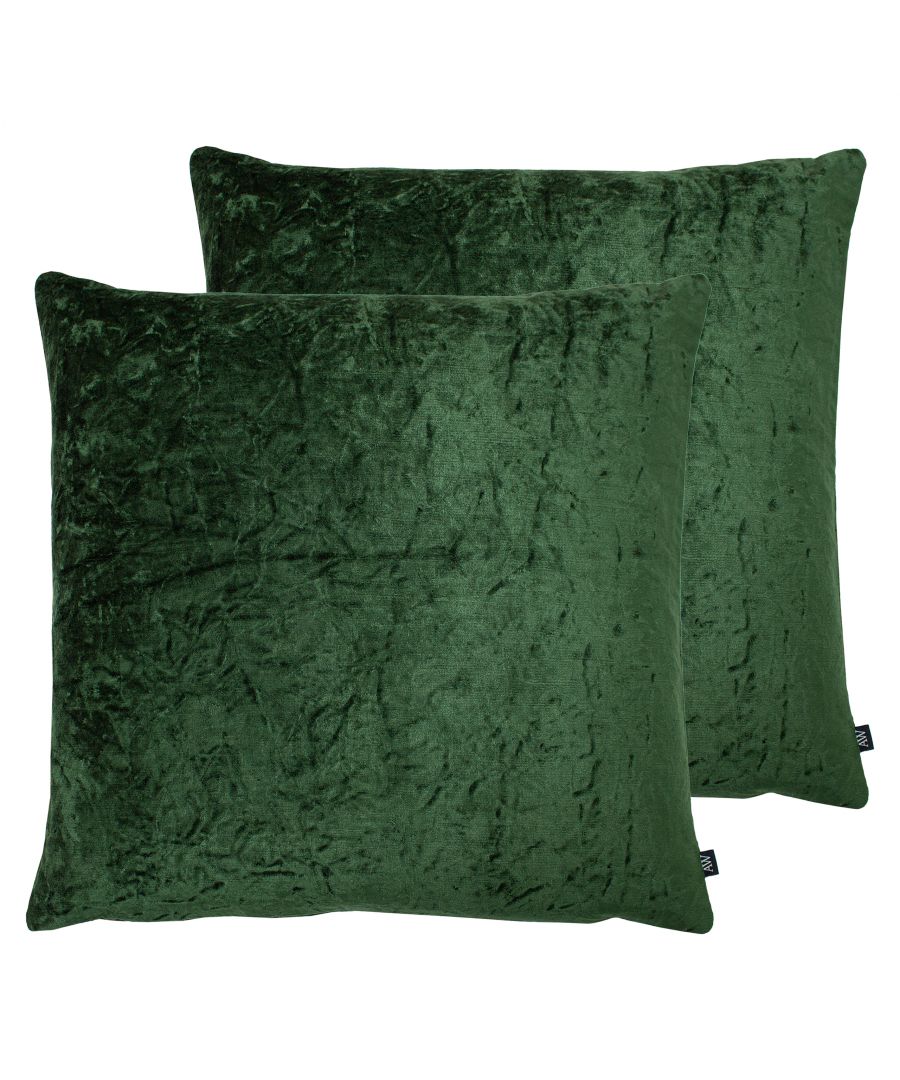 Kassaro, an opulent crushed velvet is extravagant and sophisticated this beautiful multi purpose plain has a sumptuous handle. This cushion design is perfect to compliment an array of textures and tones.