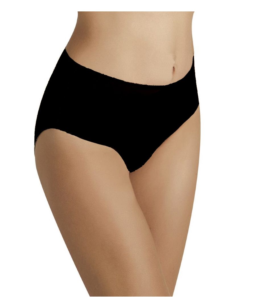 These Braga briefs by Ysabel Mora are perfect for every day wear. The high rise style sits just below the belly button, for a excellent overall coverage. The lined gusset and elasticated waist makes these knickers comfortable all day long. Flat seams make these invisible underneath clothing. Size Guide: M (12), L (14), XL (16) 2XL (18).