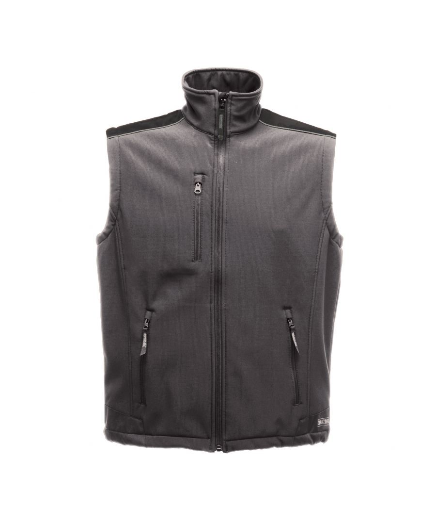 100% softshell. Mens bodywarmer. Hardwearing. Durazone polyamide overlays at wear points for added strength and durability. Durable water repellent finish. Reflective trim to front and back. Inner zip guard. 2 zipped lower pockets. 1 zip chest pocket. Adjustable shockcord hem. Regatta Mens sizing (chest approx): XS (35-36in/89-91.5cm), S (37-38in/94-96.5cm), M (39-40in/99-101.5cm), L (41-42in/104-106.5cm), XL (43-44in/109-112cm), XXL (46-48in/117-122cm), XXXL (49-51in/124.5-129.5cm), XXXXL (52-54in/132-137cm), XXXXXL (55-57in/140-145cm).