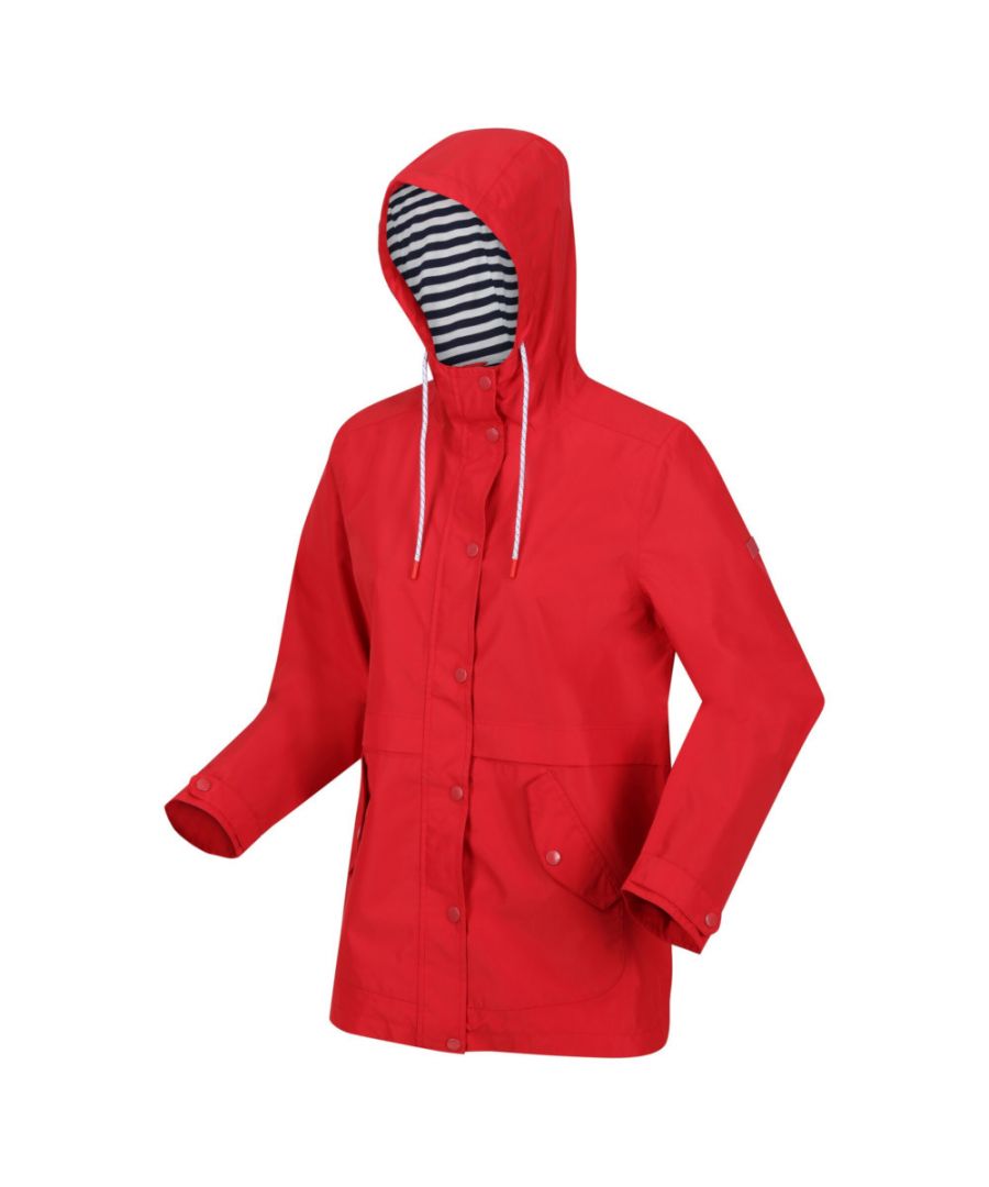 The Bayla women's raincoat from Regatta's Giovanna Fletcher collection is a spring wardrobe must have. You'll stay protected from rainfall with the recycled Isotex 5000 fabric. Finished with stylish snap fasteners.
