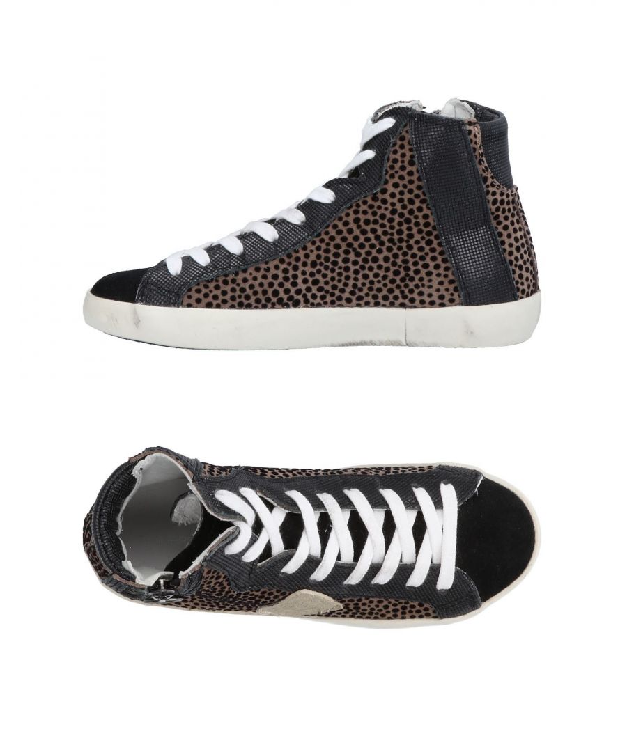 leather, logo, contrasting applications, two-tone, laces, round toeline, flat, leather lining, rubber sole, contains non-textile parts of animal origin
