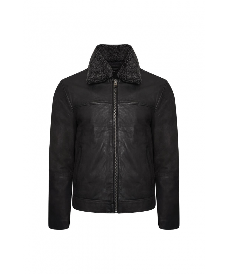 This classic real leather trucker jacket from Barneys Originals features a detachable faux shearling collar for all year round wear. The leather itself has soft matte finish. Two outer pockets can be found on the waist and each sleeve has a zip on the wrist.