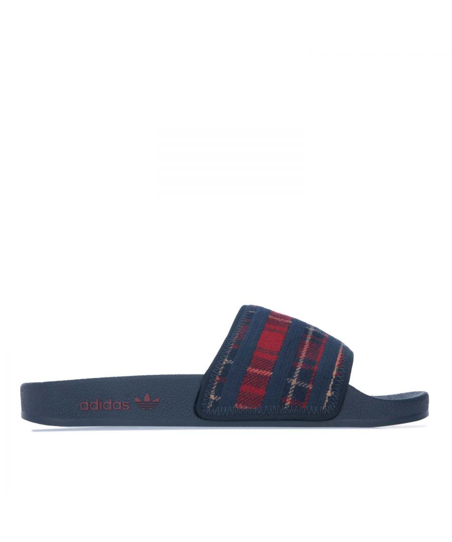 Mens adidas Originals Adilette Slide Sandals in navy.- Textile upper.- Slip on closure.- Textile upper and lining  Synthetic sole.- Ref.: GW0820