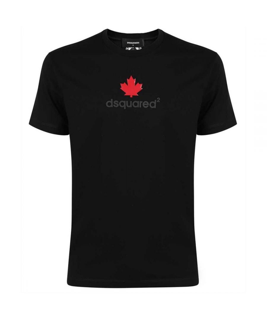 Dsquared2 Maple Leaf borstlogo zwart T-shirt. D2 zwart T-shirt met korte mouwen. Klein Canadees Maple Leaf-logo op de borst met branding. 100% katoen, gemaakt in Italië. Ronde hals, normale pasvorm op maat. S74GD0857 900