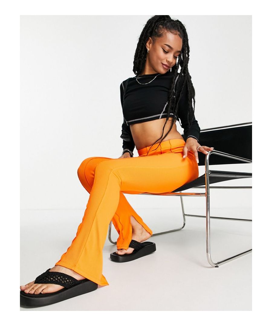Petite trousers by Topshop Make your jeans jealous High rise Elasticated waist Split cuffs Flared skinny fit Sold by Asos