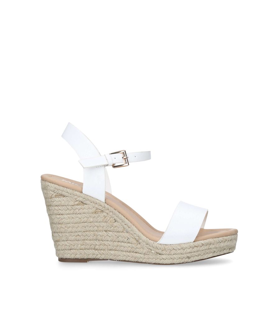 The ultimate monochrome accessory, the Paulina wedge sandal in white by Miss KG is the staple shoe for every summer wardrobe. Pair the 80mm heel with classic jeans or a floating, chiffon maxi dress for the ultimate in warm-weather style.