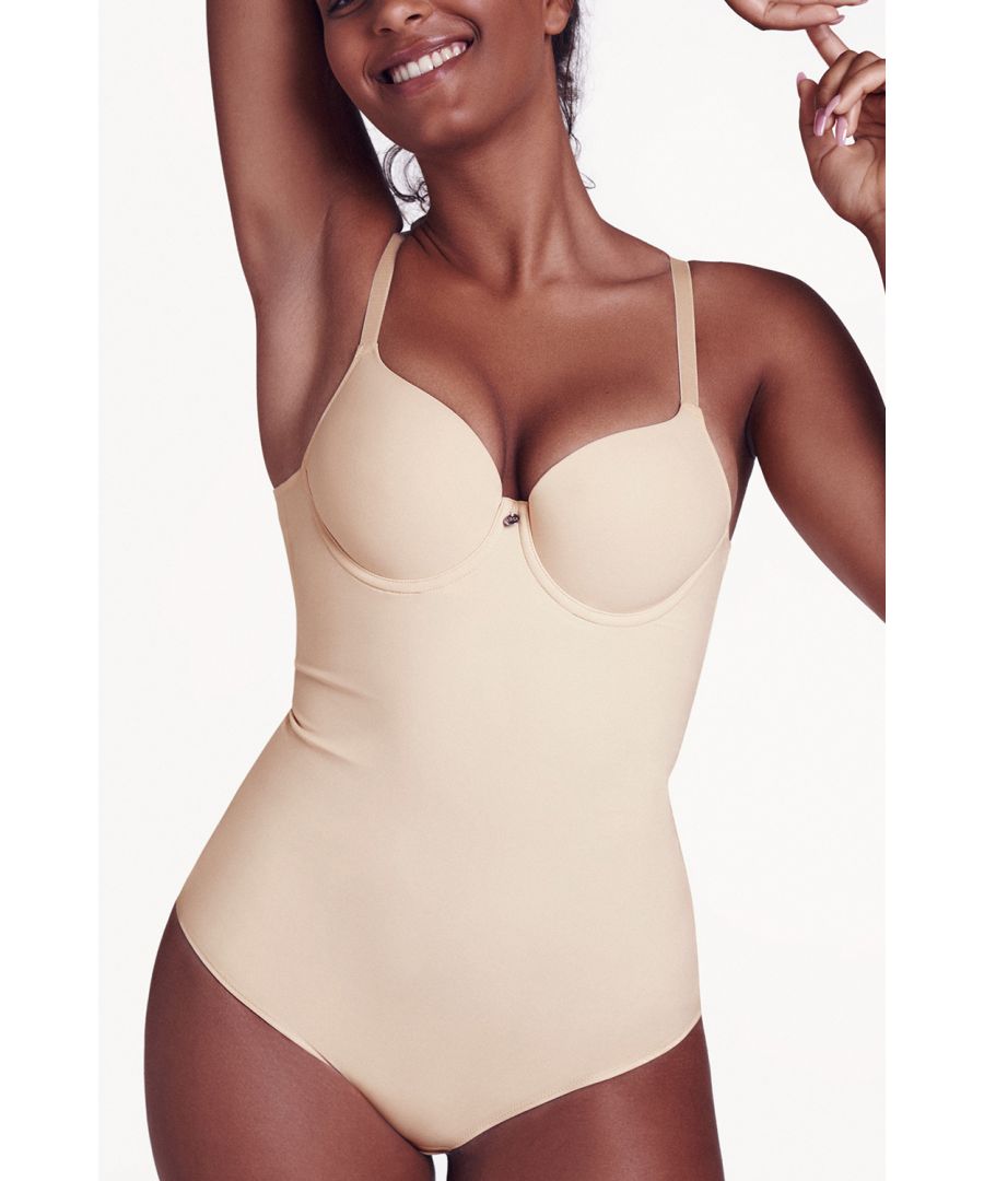 This 'Bella' body from Lisca is made from high quality fabric and features a shapewear lining to provide a slimming effect on your wait and tummy. The body has smooth underwired foam cups and soft adjustable straps. The body is seamless and allows for discreet wearing under close fit clothing. Another feature which makes this body even more comfortable is the hook and eye closure at the gusset.