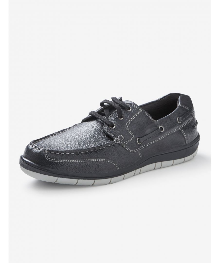 Casual, comfy and stylish, these boat shoes will last you season to season. Pair with chinos and a t-shirt for a casual weekend look.Leather Upper And LiningRounded ToeLace up Classic Boat Shoe styleMaterial:  90% Leather | 10% Synthetic