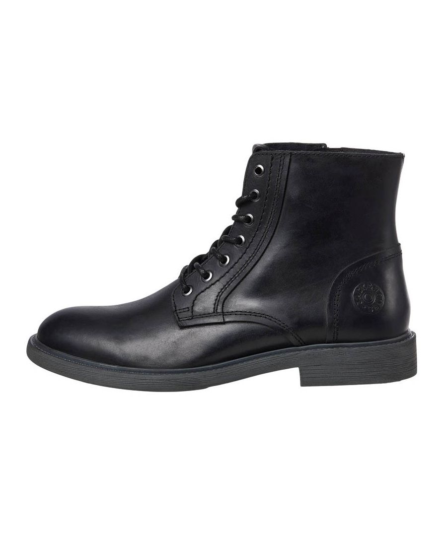 Heren Jfw Karl Leather Boot van het merk Jack & Jones. De schoen is gemaakt van hoogwaardig leer.  Merk: Jack & JonesModelnaam: Jfw Karl Leather BootCategorie: heren schoenenMaterialen: leerKleur: antraciet zwart