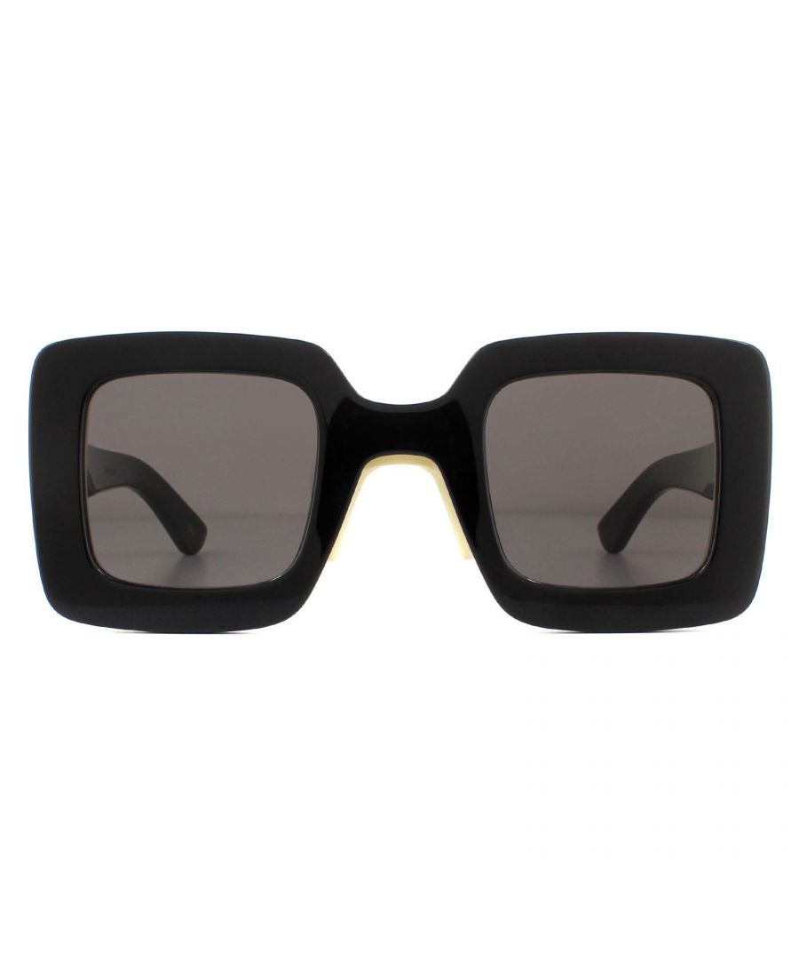 Gucci Sunglasses GG0780S 005 Black Grey have a thick acetate square style frame with adjustable nose pads and the iconic interlocking GG logo on the temples.
