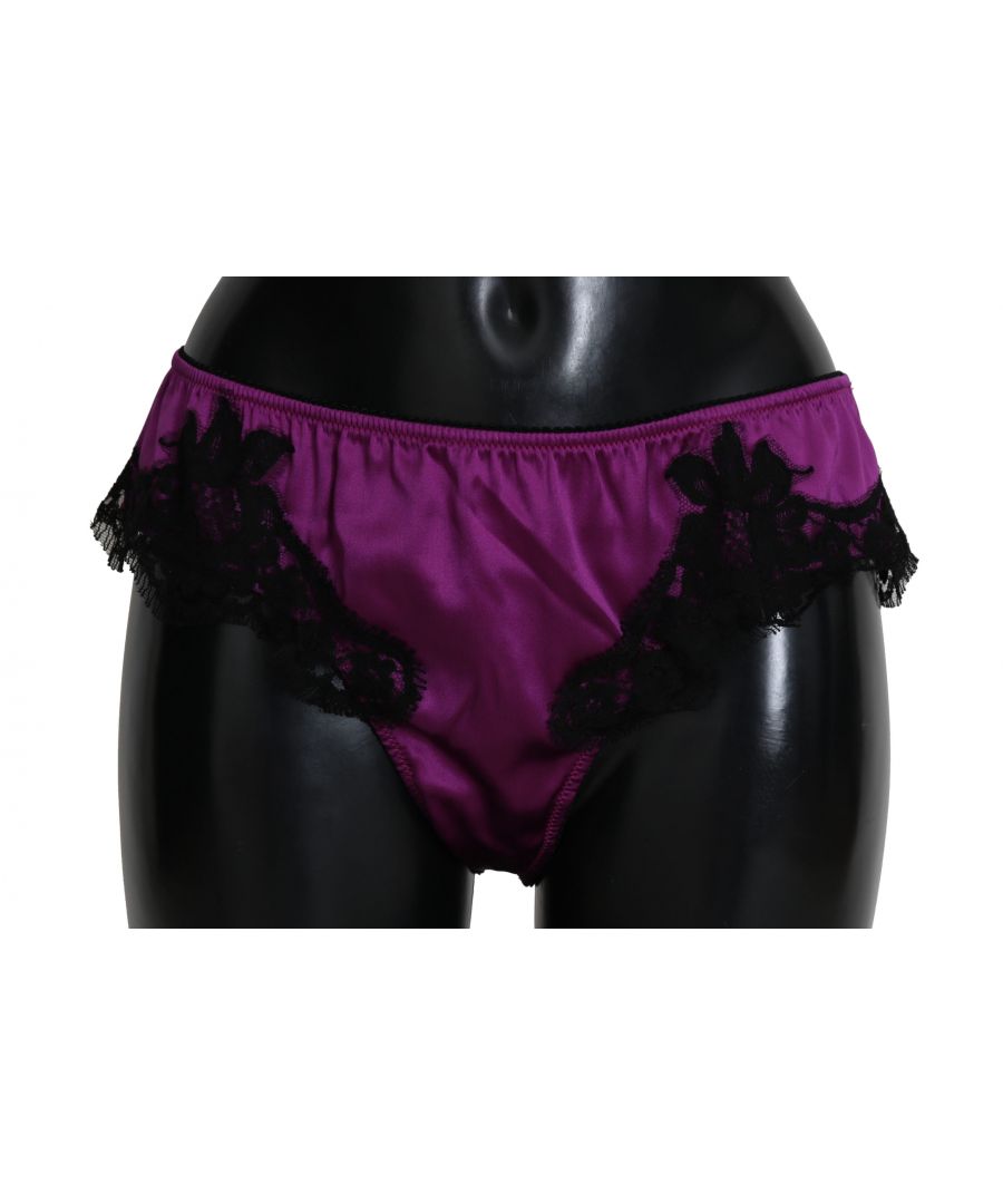 Dolce & Gabbana Prachtig gloednieuw met labels, 100% Authentiek Dolce & Gabbana Paars met Zwart Bloemig Kant stretch dames ondergoed. Kleur: Paars met Zwart Bloemig Kant Model: Onderbroek Materiaal: 06% Elastaan, 94% Zijde Logo details Gemaakt in Italië