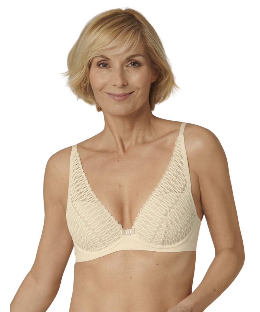 Triumph Womens Aura Spotlight Padded Bra - Ivory - Size 32A