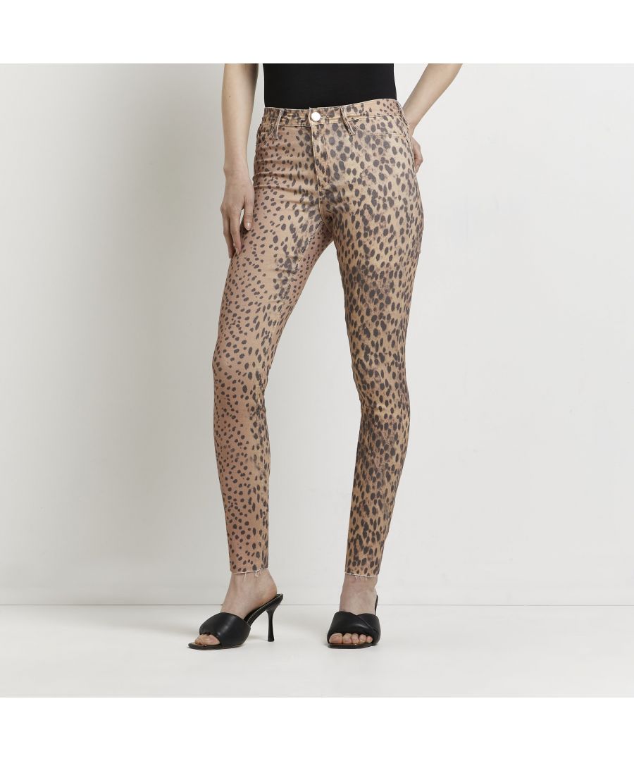 > Brand: River Island> Department: Women> Material: Cotton> Material Composition: 91% Cotton 7% Polyester 2% Elastane> Type: Jeans> Style: Skinny> Size Type: Regular> Fit: Slim> Rise: Mid (8.5-10.5 in)> Pattern: Animal Print> Selection: Womenswear> Season: SS22