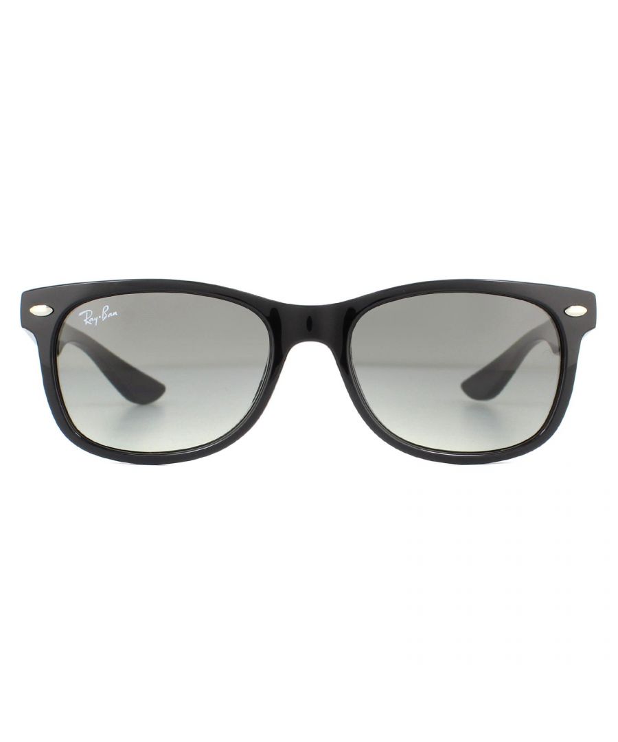 Ray-Ban Junior Sunglasses RJ9052S New Wayfarer 100/11 Black Grey Gradient is a perfect version of the wayfarer for kids or even those with small faces. All the classic features are there in a mini-version of the all time classic sunglass which the kids with even recognise as a style worn by pop and movie stars worldwide.