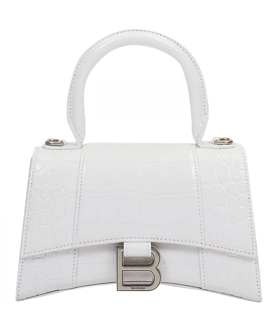 This originally-shaped bag will bring a touch of elegance and sophistication to your daywear and evening wear. Top handle height : 10 cm - Shoulder strap : 110 cm. Worn two ways - one top handle and one adjustable detachable shoulder strap. Material : croc-embossed calfskin. Lining : leather. Colour : Blanc - White. Closure : flap with magnetic clasp. Interior: one zipped pocket.