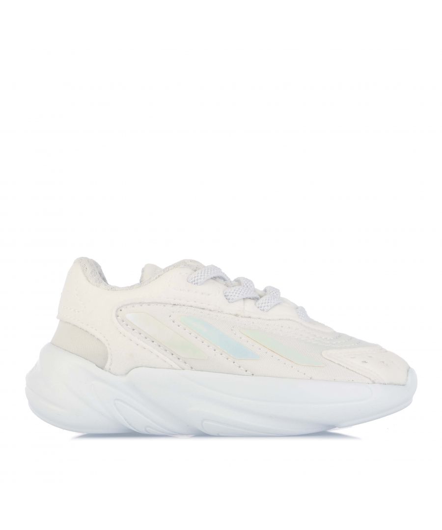 Infant adidas Originals Ozelia Trainers in white.- Textile and Synthetic upper.- Lace closure.- Snug fit.- Adiprene cushioning.- OrthoLite® sockliner.- Rubber outsole.- Ref.: GW8127