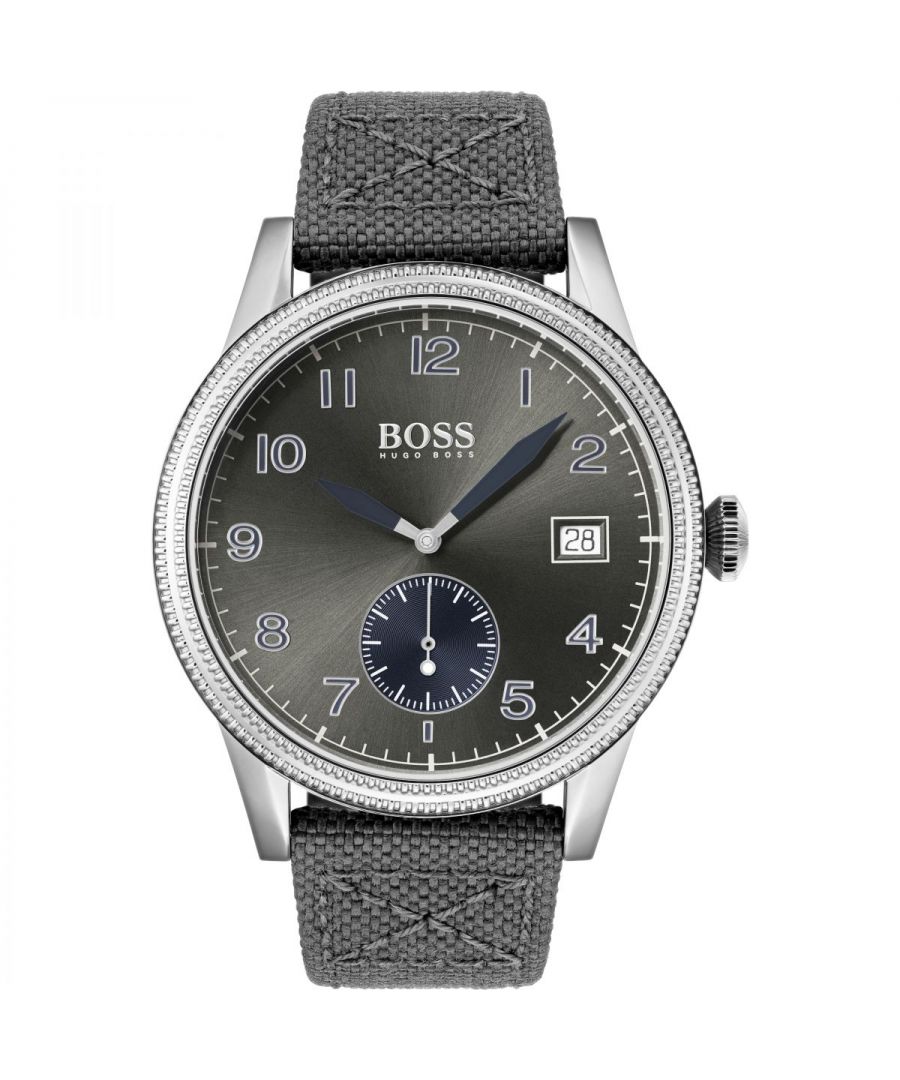 Dit Hugo Boss Mannen horloge beschikt over een Quartz binnenwerk. De kast (44 mm mm) is vervaardigd uit RVS (Zilverkleurig) en heeft een Mineraalglas. De band is Grijs Leer. Dit horloge uit de Legacy reeks is een mooi en tijdloos geschenk. Verras jezelf of iemand anders met dit cadeau. Bovendien geniet u hierbij van 2 jaar garantie tegen alle fabricagefouten.