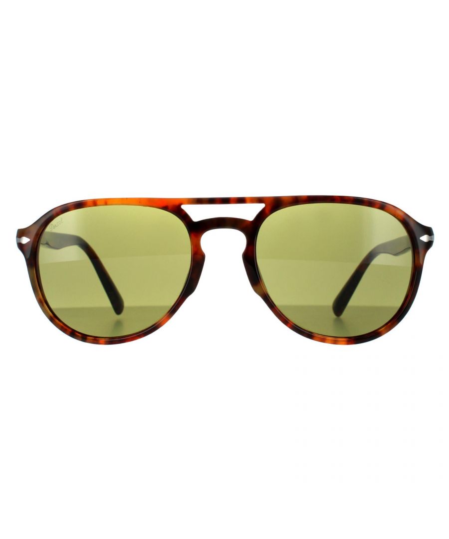 Persol Aviator Unisex Havana Green Sunglasses Persol are a aviator style crafted from lightweight acetate. The iconic silver arrow at the temples ensure brand recognition .Persol's superior quality is guaranteed as they are  handcrafted in Italy with the finest materials available