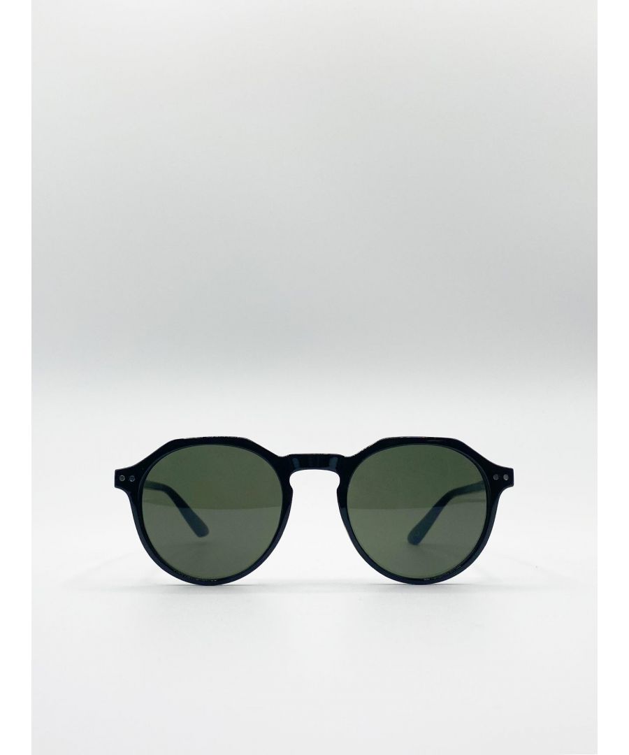 Green Mono Lense Classic Preppy Sunglasses With Key Hole Nosebridge\n\nColour: Green Mono\nFrame Material: Plastic\nOne Size\nFDA Approved\nUV 400 PROTECTION IN ACCORDANCE WITH 89/686/EEC BS EN ISO 123-1:2013\nSKU: SG80672051