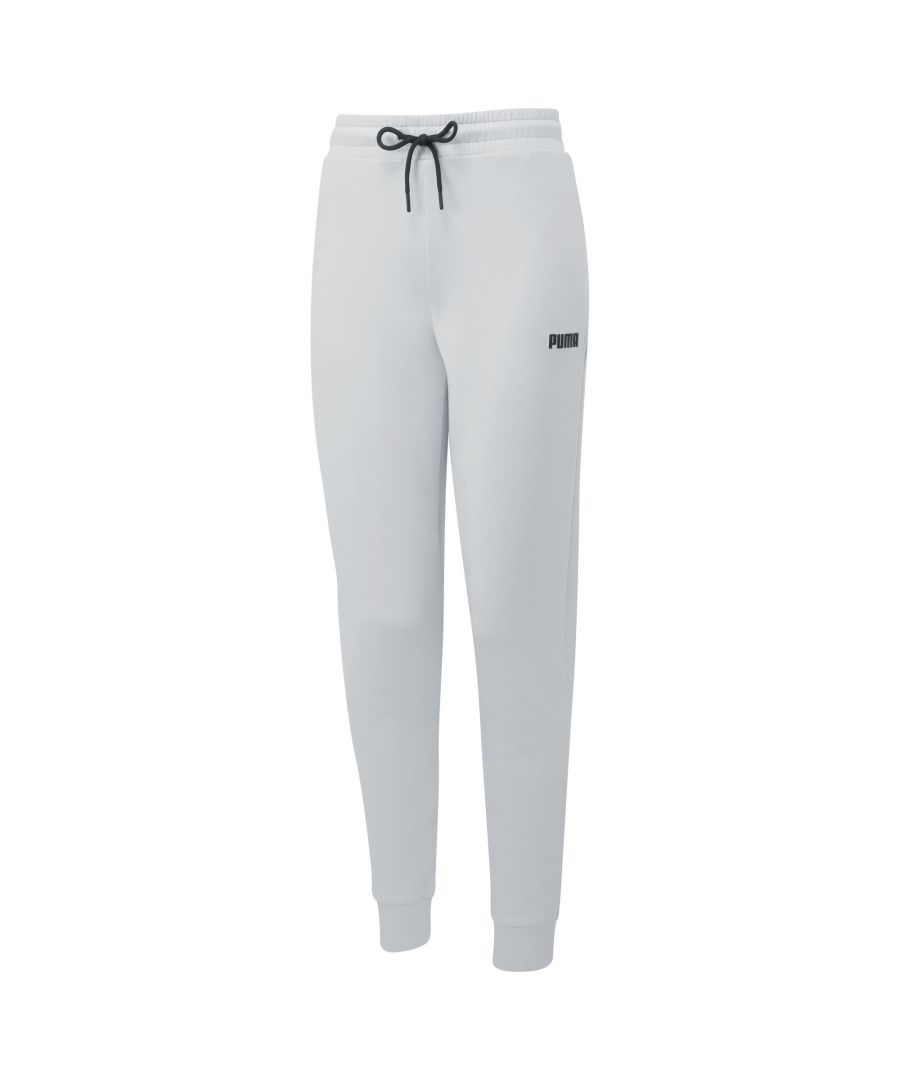 Perfect for relaxing at home or heading out, the SPACER Pants will keep you dry and fresh, thanks to their moisture-wicking material. DETAILS Slim fitComfortable style by PUMAPUMA branding detailsSignature PUMA design elements