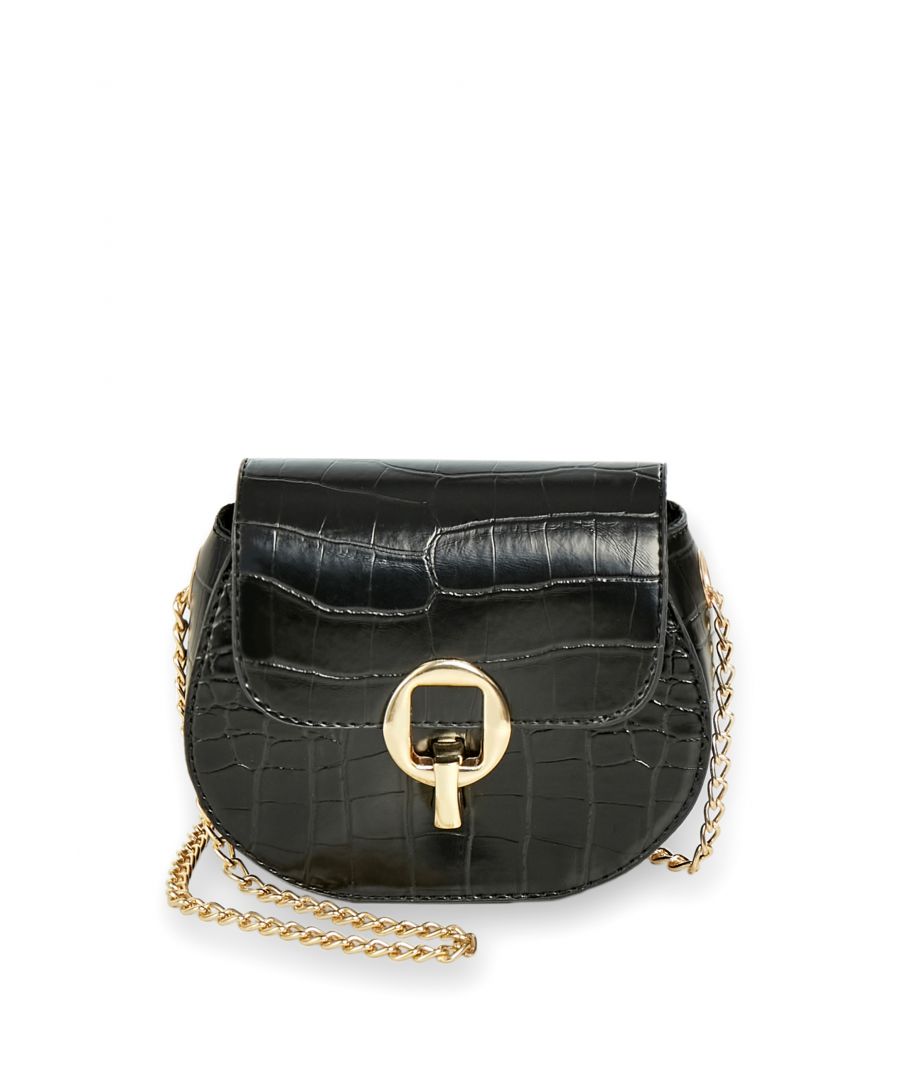 The cross body bag  is made with materials that meet PARIGI quality standards and equipped with a lock closure to keep your belongings safe and secure. The main compartment is designed to fit all your essentials. With its stylish design, it is suitable for both daily use and special occasions. The comfortable strap and lightweight construction make it an ideal choice for anyone looking for a functional and fashionable cross body bag.\n\nOuter Fabric Material: PVC\nLining Material: %100 Polyester\nStrap Material: Metal\nClosure Type: Lock\nMax. Strap Length (cm): 110\nCompartments:Main compartment
