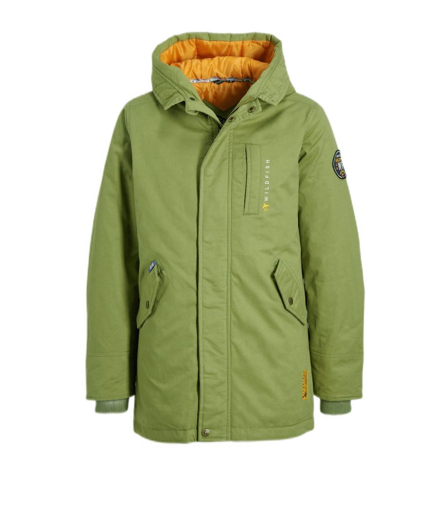 Deze jas voor zowel jongens als meisjes van Wildfish is gemaakt van katoen. Dit model heeft een capuchon, lange mouwen en een rits- en drukknoopsluiting. De capuchon is niet afneembaar.details van deze jas:stijlnaam: Kimi2 steekzakken