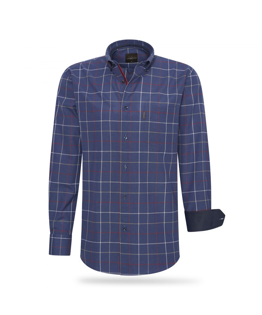 Cappuccino Italia overhemd voor heren. Het overhemd is gemaakt van 100% katoen en heeft een Regular fit pasvorm.  Merk: Cappuccino ItaliaModelnaam: Regular Fit DesignCategorie: heren overhemdMaterialen: katoenKleur: blauw