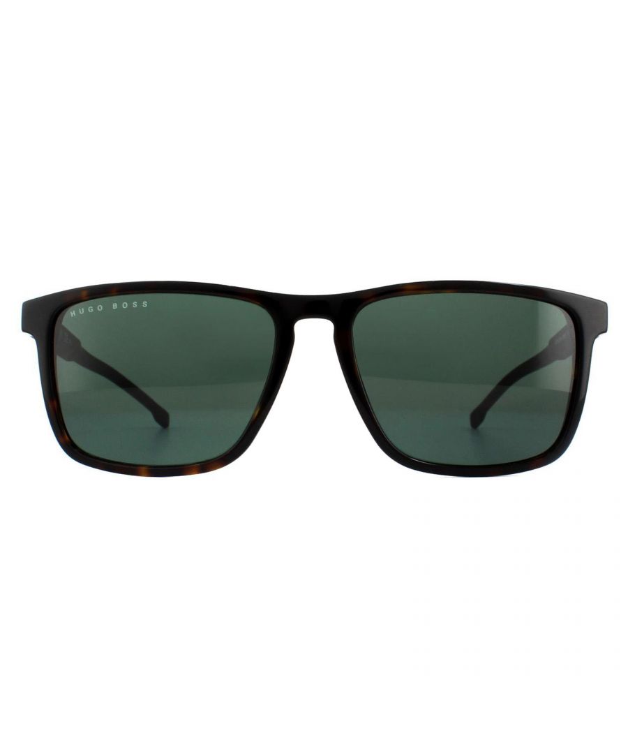 Hugo Boss Sunglasses 0921/S 086 QT Dark Havana Green Heb een klein lichtgewicht plastic frame met veerscharnieren voor een comfortabel gevoel en een eenvoudige verfijnde look.