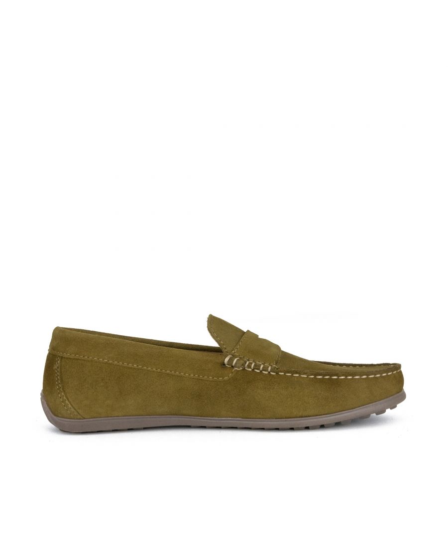 Leather loafer from Son Castellanisimos. Closure: laces. Outer: leather. Inside: leather. Insole: leather. Sole: non-slip. Heel: 2 cm. Made in Spain.