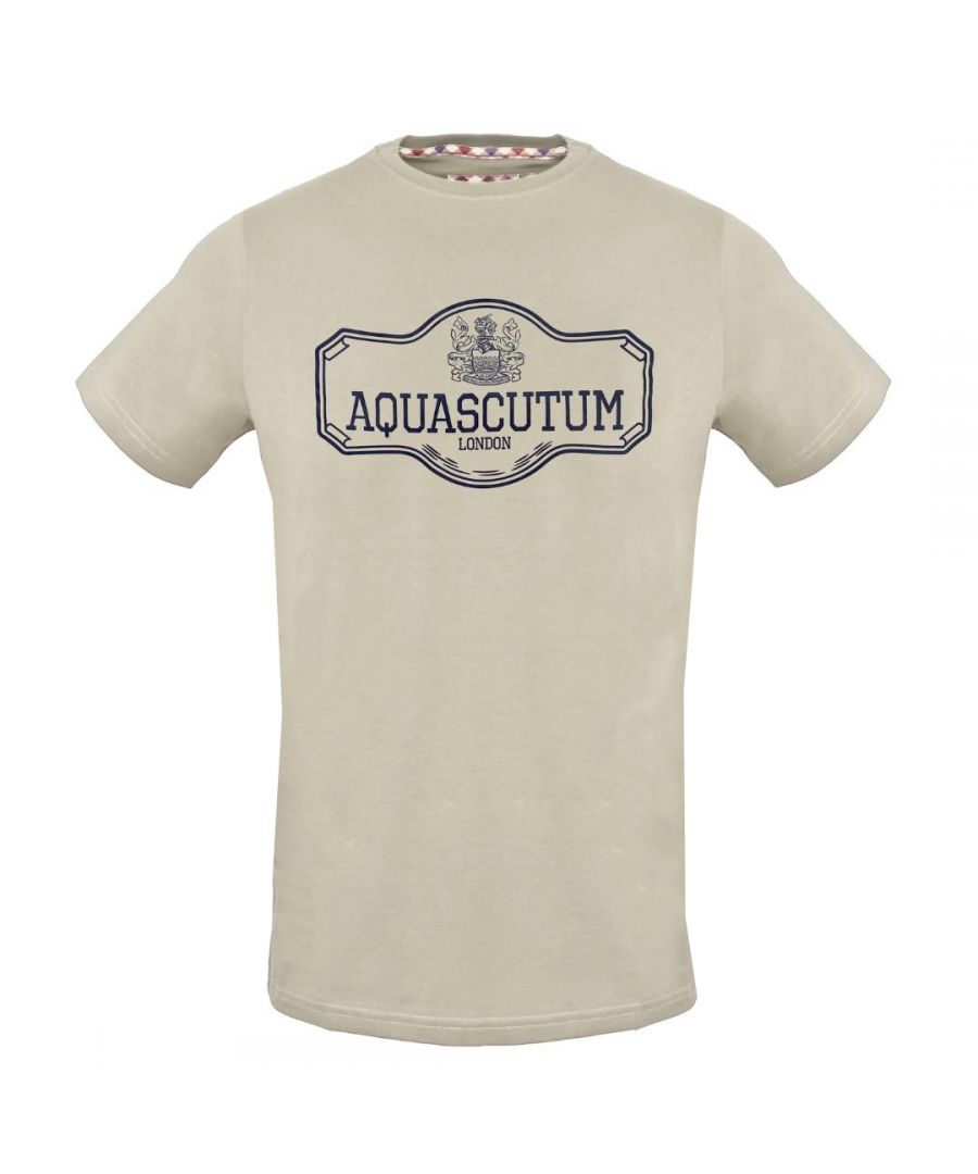 Aquascutum beige T-shirt met uithangbordlogo. Aquascutum beige T-shirt met uithangbordlogo. Ronde hals, korte mouwen. Elastische pasvorm 95% katoen, 5% elastaan. Normale pasvorm, past volgens de maat. Model TSIA09 12