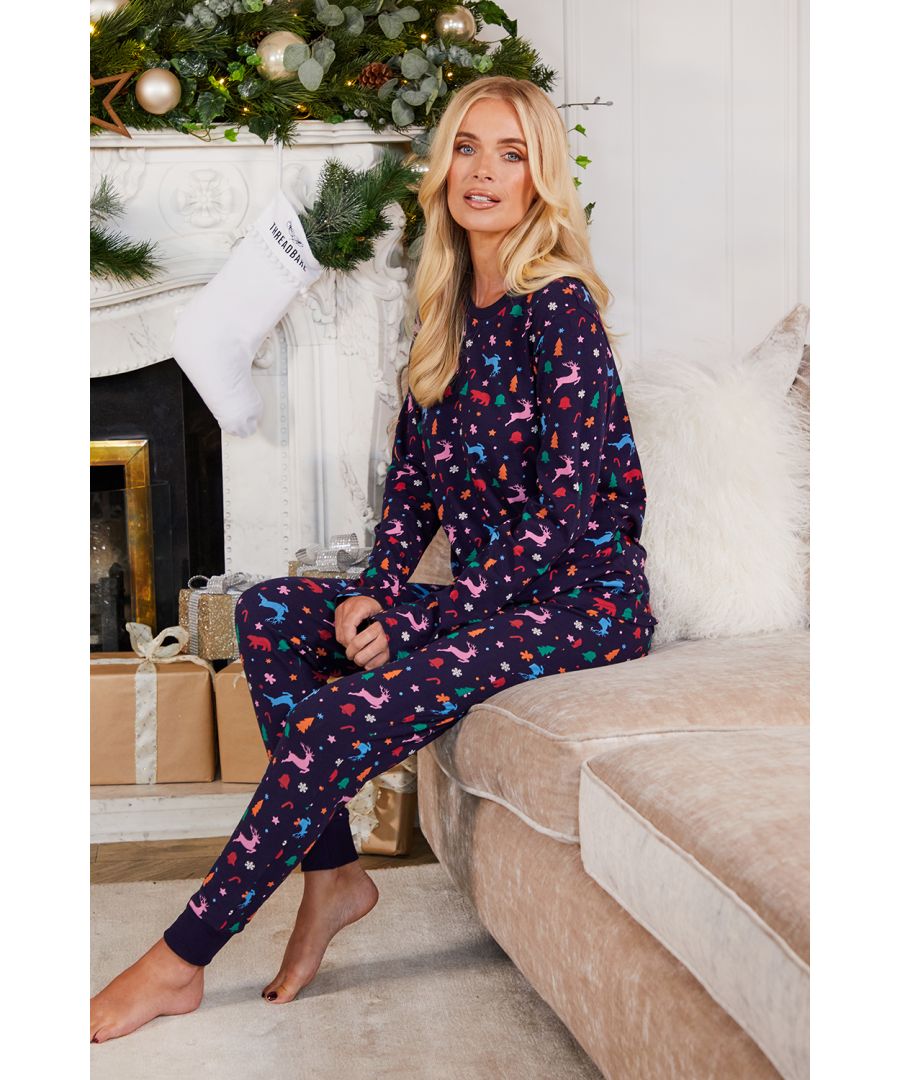 Cosy up this festive season in this cotton loungewear set from Threadbare. The set features a long sleeve top with an all-over print and matching cuffed bottoms with an elasticated waist, drawcord, and pockets. This set is super comfortable and perfect for lounging at home or bedtime. Other prints are also available.
