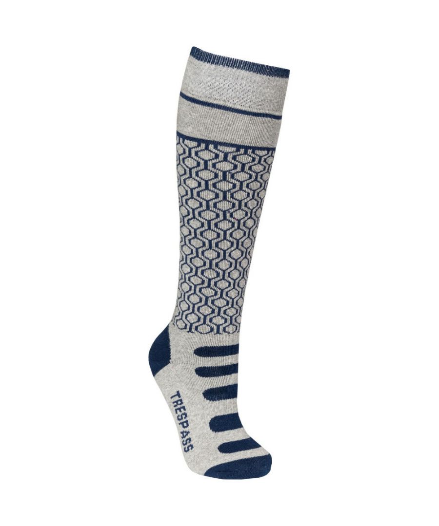 CONCAVE are ski socks by Trespass. They come in a 2 pair pack and for your perfect snowsport adventure they provide you with arch support and cushioning for extra comfort.