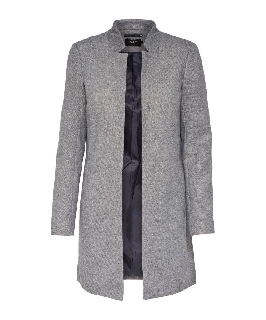 Deze coat voor dames van ONLY is gemaakt van een polyestermix. De mantel heeft een openvallende hals, lange mouwen.